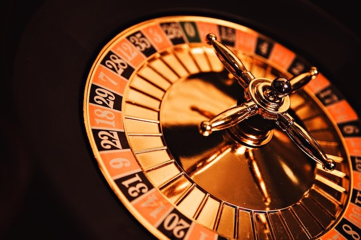 Antarmuka aplikasi mobile otellobet menampilkan permainan slot dan live casino
